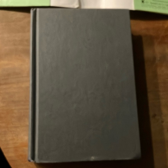 Book: Fangirl by Rainbow Rowell Hardcover - fair used condition - Picture 9 of 10